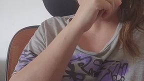 CHEWING DELICIOUS FOOD