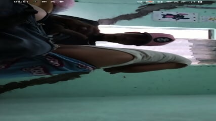 Rico culito virgen de jovencita