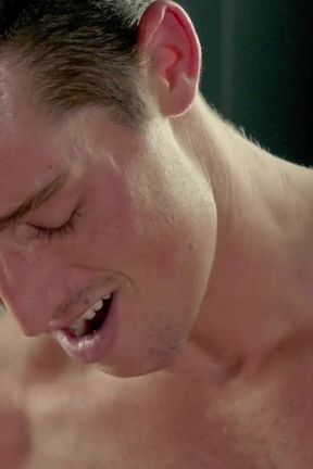 FalconStudios - Steven Lee hooks up with Montreal hunk