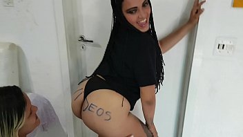 Paty Bumbum - El Toro De Oro menage molhado