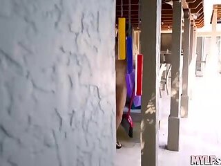 Angelica Amore Milf Cleans Naked & So Good MYLFSeeker