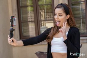 Vanna Bardot gets a good dicking from Russian boyfriend