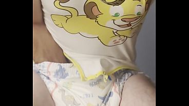 Diaper Mickel: making a messy