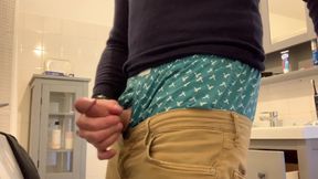 Sagging and jerking off in my boxers