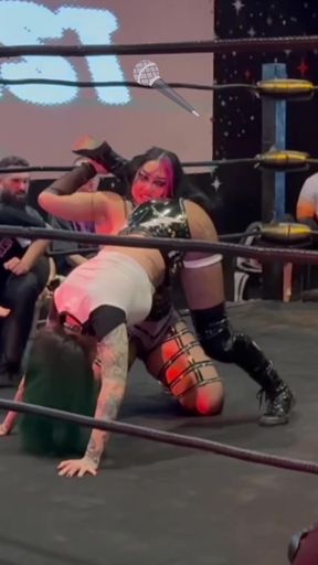 Lisha blackhurst Green hair Big ass Viva Huge tits Wrestling