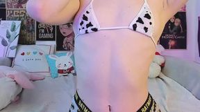 rubbing my pussy on the pillow