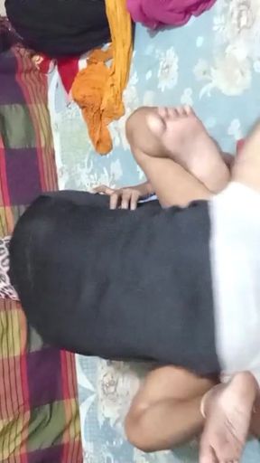 Real affair beautiful lady and cheating on husbands real   Clip 1