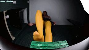 SMD 's GIANT YELLOW STOCKING CRUSH!! - MOV