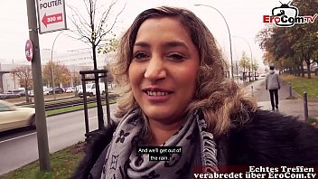 turkish muslim girl at public pick up flirt from german guy