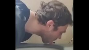 Soubrette l&egrave_che les chiottes