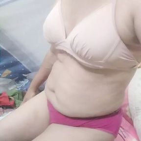 Pakistani Desi Bhabhi Is Sexually Every Xcited, Wants To Fuck You (part-9)