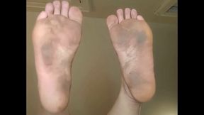 Dirty ass feet