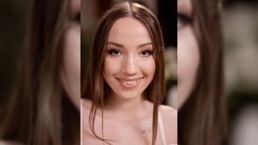 ”Smoking sexy Alexa Flexy & Kate Quinn can't get their hands off each other”