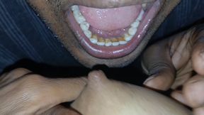 Bhabhi ka boobs mil gya pine ke liye