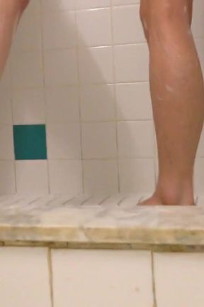 2 Young Giants in the Shower