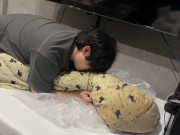 最後の布団疑似セックスをする学生、精子をぶっかける