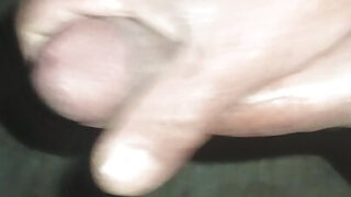 Raakaa kotitekoista materiaalia innokkaista amatöörihomo-lutkista, jotka ottavat syvää siemennestettä