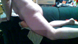 Kotitekoinen soolotyttöelokuva plus-kokoisista amatööri-amerikkalaisista pulleista homolutkista, jotka on pantu perseelle