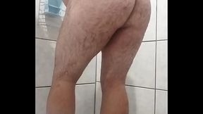 Urso no banheiro