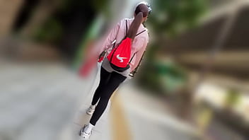 この女の名前教えて Tell me this woman&#039_s name.