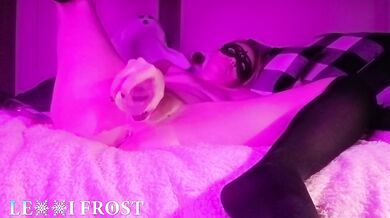 Girl masturbating with dildo until anal cum drips from her pussy