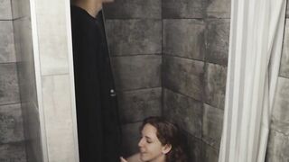 Sex with 18 year old Year Mature Women into the Shower on