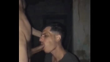 Dotado 22cm me deu leite na boca na casa abandonada