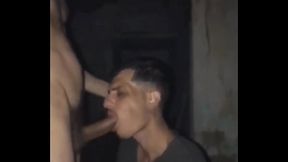 Dotado 22cm me deu leite na boca na casa abandonada