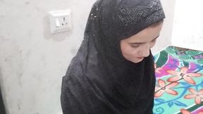 Muslim girl ko paise dekar jabar dasti pela