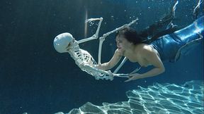 Topless Mermaid Raven Lynette Plays with Skeleton 4K