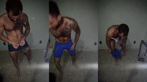 tira e coloca, coloca e tira. kkkk depois do sexo fica dificil ate de raciocinar oque fazer com a roupa de treino kkkk