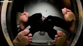 ARAB GIANTS thick bare soles CRUSH tiny plebs! - MP4