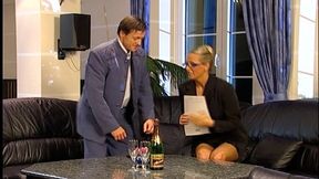 geschaftspartner gefickt um deal zu bekommen - mandy bright