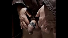 Preparado para salir a escena, con los collares en mi polla - AnzzoSan