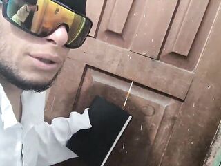 I received a preacher in my home; this chab began by reading sacred passages and ended up giving me such an intensive ‘spiritual deliverance’ that this chab ended up broadcasting it live.