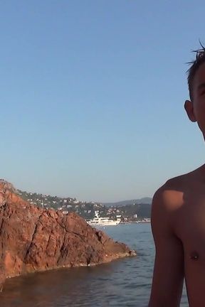 Young slut submits to the big dick and balls well pending of Mack Manus