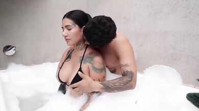 Fake Massage Happy Ending Latina Culo Riding Cock Cumshot