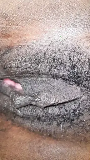 Sperm on the pig&#039;s belly, I fucked her with her feet after getting tired of inserting my dick