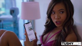 Threesome, handsjob – Kenzie Reeves and Vina Sky getting anal fuck