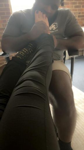 Miisty Gets her feet Worshipped‼️