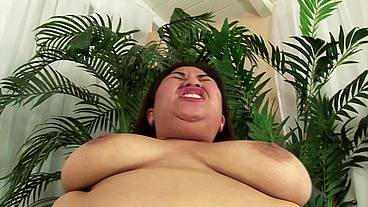 Tyung Lee BBW Blowjob and Facial Cumshot