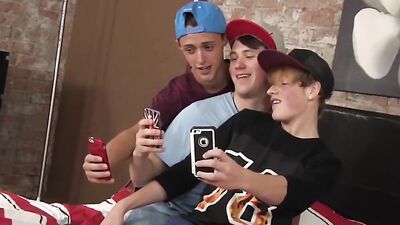 European college bloke are enjoying in a homemade 3some party