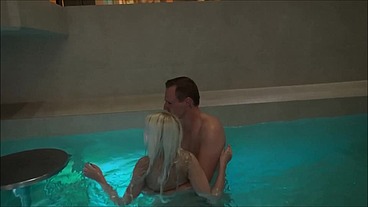 Sex in public pool Huge facial for horny russian girl