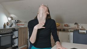 The itchy turtleneck makes her expose her neck-wmv