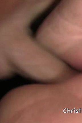 Sexy plumper Bella Bendz gets the D