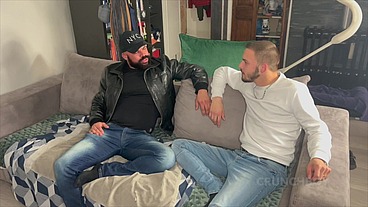 FRENCH BAD BOY TOP WITH BIG DICK FUCKING ROW BOTTOM