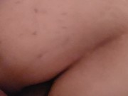 Mi hermanastro me obliga a darle el culo y me acabo corriendo de lo rico que me folla..