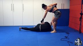 Session08 He clings, I swing - MMA domination
