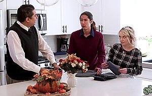 Maximus orders stepdaughter Ava to take care of Davids boner