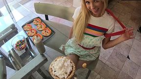 Teen blonde Kenzie makes a pie for him and gets creampied for that POV
